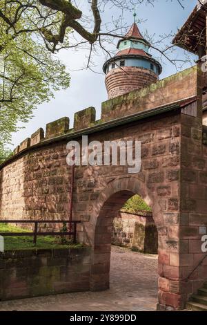 Vue de la tour Sinwell du château de Nuremberg, Allemagne, Europe Banque D'Images