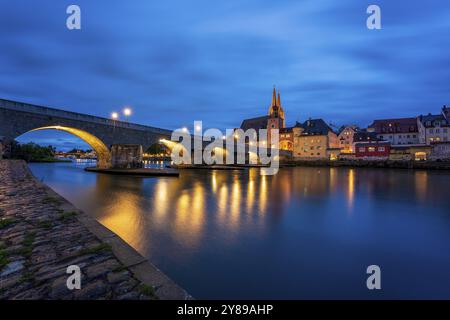 Vue panoramique de la vieille ville de Ratisbonne sur le Danube en Allemagne Banque D'Images