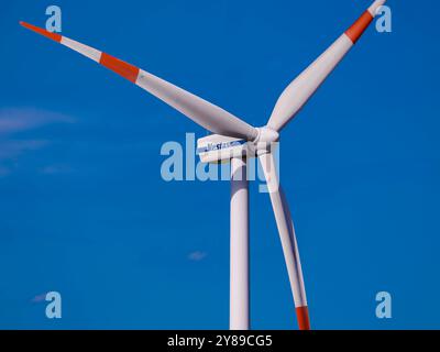 Windrad der Vestas im Windpark Schacht Konrad Salzgitter Niedersachsen Deutschland *** éolienne Vestas dans le parc éolien Schacht Konrad Salzgitter basse-Saxe Allemagne Banque D'Images