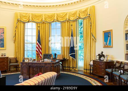 The Oval Office at the William J. Clinton Presidential Museum and Library à Little Rock, Arkansas le 2 octobre 2024. Banque D'Images