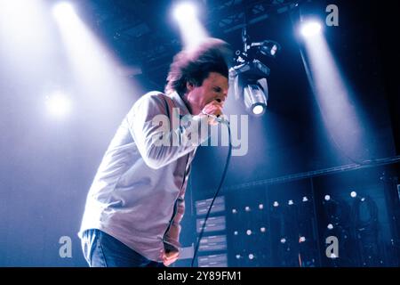 Copenhague, Danemark. 02 octobre 2024. Le chanteur américain John Maus donne un concert au Pumpehuset à Copenhague. Banque D'Images
