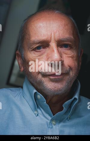 Gerard Cambon/le Pictorium - Max Geneve - 03/10/2024 - France/Ile-de-France (région)/Paris 10ème arrondissement (10ème arrondissement de Paris) - Portraits de Max Geneve chez lui à Paris le 2012 septembre 12. Crédit : LE PICTORIUM/Alamy Live News Banque D'Images