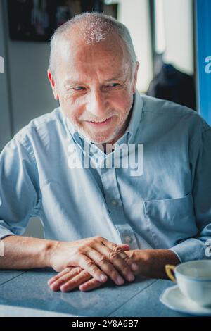 Gerard Cambon/le Pictorium - Max Geneve - 03/10/2024 - France/Ile-de-France (région)/Paris 10ème arrondissement (10ème arrondissement de Paris) - Portraits de Max Geneve chez lui à Paris le 2012 septembre 12. Crédit : LE PICTORIUM/Alamy Live News Banque D'Images