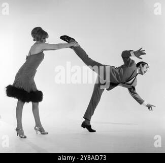 DAS Duo Elia und Bob Carley BEI einem shooting im Fotostudio à Ost-Berlin, DDR 1967. 91010000228 Banque D'Images