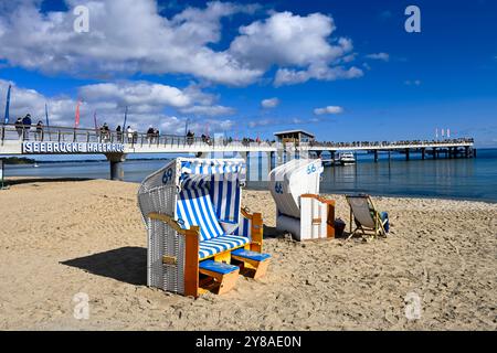 Die neue Seebrücke an der Ostsee à Haffkrug, Scharbeutz, Schleswig-Holstein, Deutschland *** le nouveau quai sur la mer Baltique à Haffkrug, Scharbeutz, Schleswig Holstein, Allemagne Banque D'Images