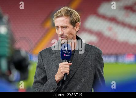Liverpool, Royaume-Uni. 02 octobre 2024. Peter Crouch TNT Sports Pundit pendant le match Liverpool FC - Bologne FC UEFA Champions League Round 1 à Anfield, Liverpool, Angleterre, Royaume-Uni le 2 octobre 2024 Credit : Every second Media/Alamy Live News Banque D'Images