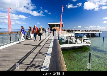 Die neue Seebrücke an der Ostsee à Haffkrug, Scharbeutz, Schleswig-Holstein, Deutschland *** le nouveau quai sur la mer Baltique à Haffkrug, Scharbeutz, Schleswig Holstein, Allemagne Banque D'Images