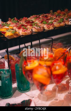 différentes collations alimentaires et hors-d'œuvre dans le casino Banque D'Images