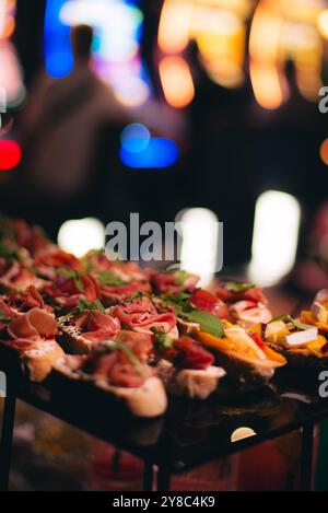 différentes collations alimentaires et hors-d'œuvre dans le casino Banque D'Images
