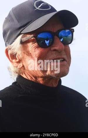 Kingsbarns, Fife, Royaume-Uni. 4 octobre 2024. Alfred Dunhill Links Golf Championship, Round 2 ; acteur Michael Douglas sur Kingsbarns Golf Links, lors de la deuxième manche du Dunhill Links Championship crédit : action plus Sports/Alamy Live News Banque D'Images