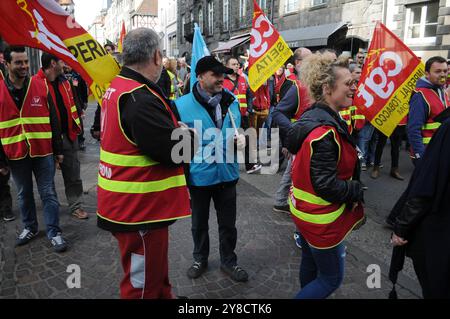 Les employés DE SEITA manifestent contre la fermeture du tissu de cigarettes, Rioms, Puy-de-Dôme, région Auvergne-Rhône-Alpes, France Banque D'Images