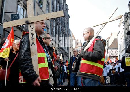 Les employés DE SEITA manifestent contre la fermeture du tissu de cigarettes, Rioms, Puy-de-Dôme, région Auvergne-Rhône-Alpes, France Banque D'Images