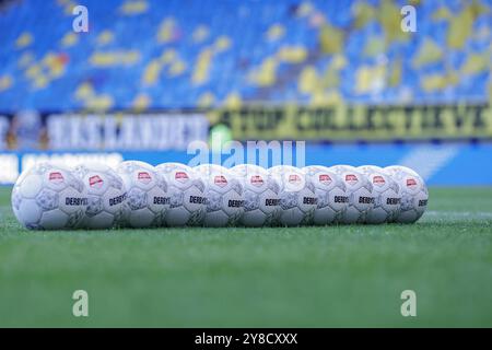 ARNHEM, 04-10-2024, Stadium GelreDome, football, Keukenkampioen divisie, saison 2023/2024, Derbystar football pendant le match vitesse - FC Volendam crédit : Pro Shots/Alamy Live News Banque D'Images