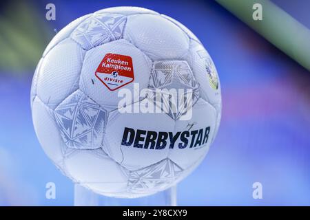 ARNHEM, 04-10-2024, Stadium GelreDome, football, Keukenkampioen divisie, saison 2023/2024, Derbystar football pendant le match vitesse - FC Volendam crédit : Pro Shots/Alamy Live News Banque D'Images