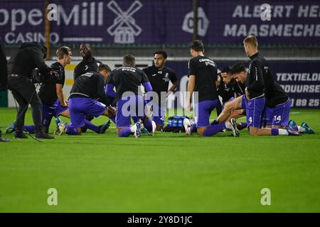 Maasmechelen, Belgique. 04 octobre 2024. Les joueurs de Patro Eisden photographiés avant un match de football entre Patro Eisden et KMSK Deinze, vendredi 04 octobre 2024 à Maasmechelen, lors de la septième journée de la deuxième division 2024-2025 'Challenger Pro League' du championnat belge. BELGA PHOTO JOHAN Eyckens crédit : Belga News Agency/Alamy Live News Banque D'Images