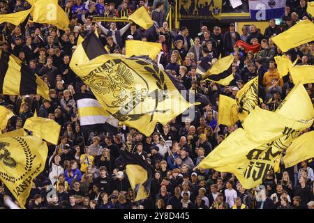 ARNHEM, 04-10-2024, Stadium GelreDome, football, Keukenkampioen divisie, saison 2023/2024, fans de vitesse pendant le match vitesse - FC Volendam crédit : Pro Shots/Alamy Live News Banque D'Images