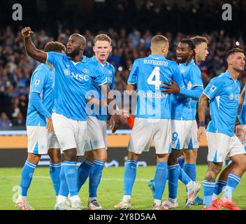 Naples, Campanie, ITALIE. 4 octobre 2024. Pendant le match de football du 04/10/2024, valable pour le championnat italien Serie A - 2024/25 à Naples au Diego Armando Maradona Stadium entre SSC Napoli vs FC Como. Sur la photo : Romelu Lukaku de SSC Napoli (image crédit : © Fabio Sasso/ZUMA Press Wire) USAGE ÉDITORIAL SEULEMENT! Non destiné à UN USAGE commercial ! Crédit : ZUMA Press, Inc/Alamy Live News Banque D'Images