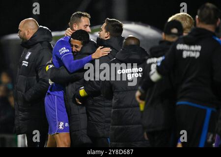Maasmechelen, Belgique. 04 octobre 2024. Simon Bammens du Patro Eisden célèbre après avoir marqué lors d'un match de football entre Patro Eisden et KMSK Deinze, vendredi 04 octobre 2024 à Maasmechelen, lors de la septième journée de la deuxième division du championnat belge 'Challenger Pro League' 2024-2025. BELGA PHOTO JOHAN Eyckens crédit : Belga News Agency/Alamy Live News Banque D'Images