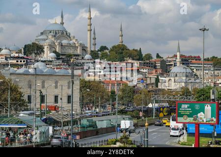 Istanbul, Turquie - 18 septembre 2024 : la mosquée Suleymaniye est une mosquée impériale ottomane située à Istanbul, en Turquie. Banque D'Images