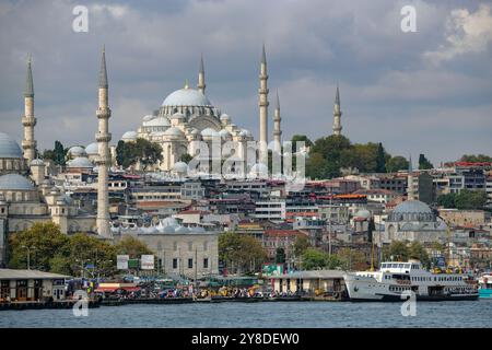 Istanbul, Turquie - 18 septembre 2024 : la mosquée Suleymaniye est une mosquée impériale ottomane située à Istanbul, en Turquie. Banque D'Images