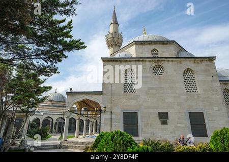 Istanbul, Turquie - 18 septembre 2024 : la mosquée Semsi Pacha est une mosquée ottomane située dans le district d'Uskudar à Istanbul, en Turquie. Banque D'Images