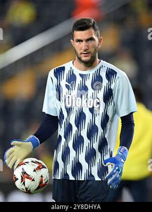 ISTANBUL - le gardien Ertugrul Cetin du Fenerbahce SK lors du match de l'UEFA Europa League opposant Fenerbahce AS et R. Union Saint-Gilloise au stade Ulker Fenerbahce Sukru Saracoglu le 26 septembre 2024 à Istanbul, Turquie. ANP | Hollandse Hoogte | Gerrit van Keulen crédit : ANP/Alamy Live News Banque D'Images