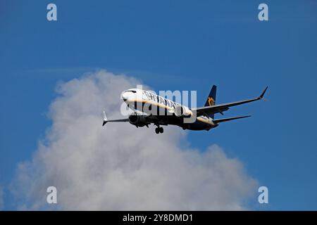 Ryanair 737 en approche finale. Banque D'Images