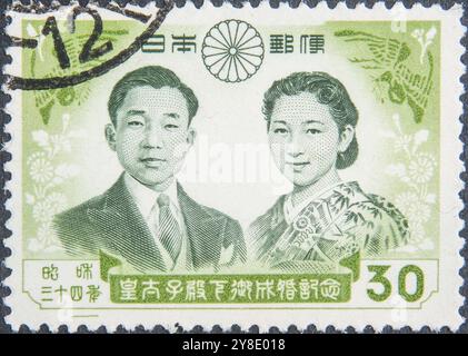 Prince Akihito et Princesse Michiko du Japon, portrait sur timbre-poste japonais Banque D'Images