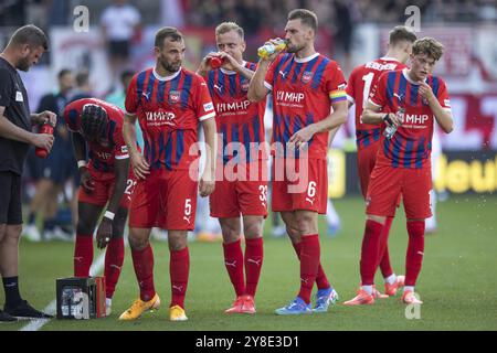 Match de football, de gauche à droite Omar TRAORE 1. FC Heidenheim, Benedikt GIMBER 1. FC Heidenheim, Lennard MALONEY 1. FC Heidenheim, capitaine Patrick M. Banque D'Images