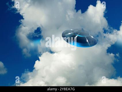 Illustration d'un objet volant non identifié (OVNI) en vol à travers les nuages. Banque D'Images