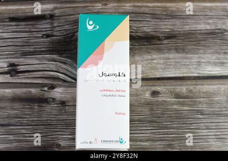 Le Caire, Egypte, septembre 29 2024 : Closol Clotrimazol 10mg solution topique antifongique spray, un médicament antifongique qui est utilisé pour traiter une variété o Banque D'Images