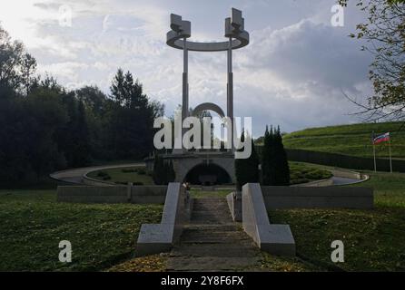 Teharje, Slovénie - 19 septembre 2024 : des casernes allemandes de la Wehrmacht y ont été construites en 1943. À la fin de la guerre, il a également été utilisé comme prison Banque D'Images