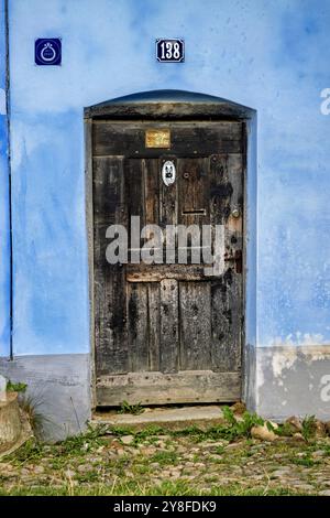 Portes et fenêtre des vieilles maisons saxonnes de Viscri Banque D'Images