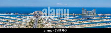 Dubaï le Palm Jumeirah avec Atlantis Hotels panorama île artificielle vue d'en haut dans les Émirats Arabes Unis Banque D'Images