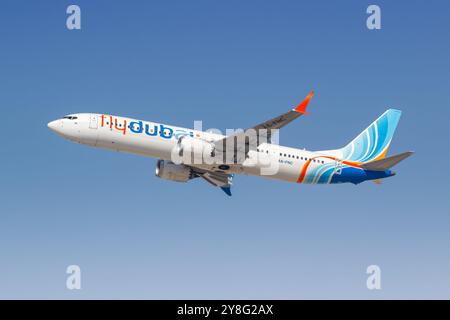 Dubaï, Émirats arabes Unis - 17 février 2024 : Flydubai Boeing 737 MAX 9 à l'aéroport de Dubaï (DXB) aux Émirats arabes Unis. Banque D'Images