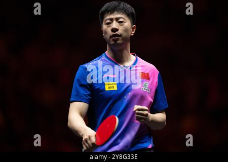 Pékin, Chine. 5 octobre 2024. Ma long réagit lors de la demi-finale masculine en simple entre ma long, de Chine, et Liang Jingkun, de Chine, au World table Tennis (WTT) China Smash 2024 à Beijing, Chine, 5 octobre 2024. Crédit : Xiao Yijiu/Xinhua/Alamy Live News Banque D'Images
