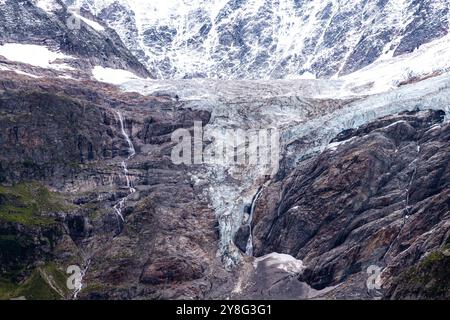 Vue incroyable sur le glacier Grindelwald-Fieschergletscher. Vallée de Grindelwald, Suisse. Photographie de paysage Banque D'Images