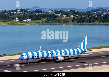 Corfou, Grèce - 8 juin 2024 : Condor Boeing 757-300 à l'aéroport de Corfou (CFU) en Grèce. Banque D'Images