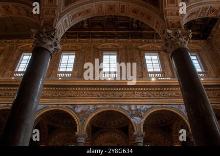 Chiesa dei Girolamini a Napoli o San Filippo Neri Banque D'Images