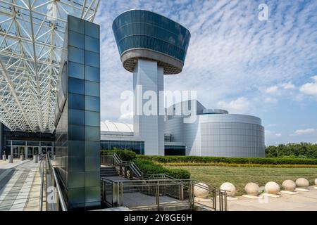 Le Steven F. Udvar-Hazy Center est l'annexe du musée national de l'air et de l'espace Smithsonian à l'aéroport international de Dulles. Banque D'Images