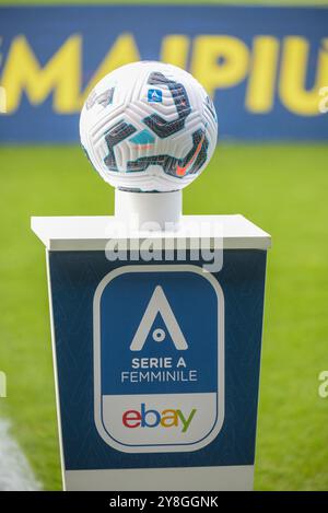 Le ballon du match pendant ACF Fiorentina vs FC Como Women, football italien Serie A Women match à Bagno a Ripoli (Fi), Italie, 05 octobre 2024 Banque D'Images