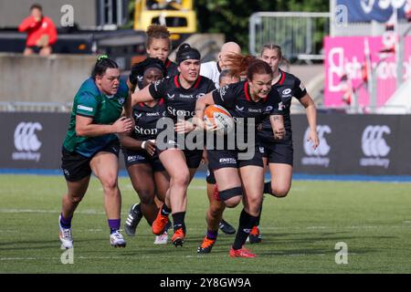 Londres, Royaume-Uni. 4 octobre 2024. Isla Alejandro avec le ballon lors du match Saracens Women v Trailfinders Women au StoneX Stadium pour la première manche de la saison 2024/25 de rugby féminin. UK © ️ crédit : Elsie Kibue/Alamy Live News Banque D'Images