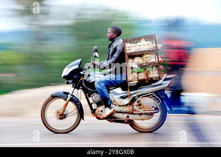 Motos de taxi communément connues sous le nom de Boda boda à Kampala Ouganda. Photo de Matthias Mugisha Banque D'Images