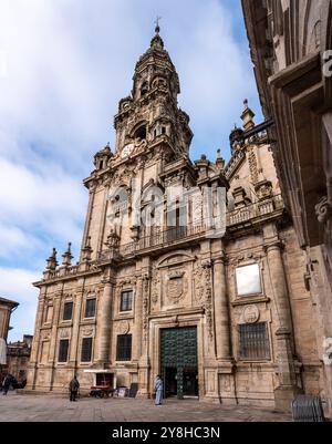 Magnifique détail architectural baroque de la façade sud de la célèbre cathédrale de Saint-Jacques-de-Compostelle en Galice, Espagne Banque D'Images