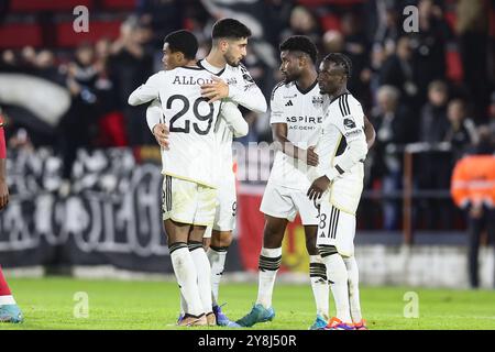 Seraing, Belgique. 05 octobre 2024. Les joueurs d'Eupen célèbrent après avoir remporté un match de football entre le RFC Seraing et la KAS Eupen, samedi 05 octobre 2024 à Seraing, le jour 7 de la deuxième division 2024-2025 'Challenger Pro League' 1B du championnat belge. BELGA PHOTO BRUNO FAHY crédit : Belga News Agency/Alamy Live News Banque D'Images