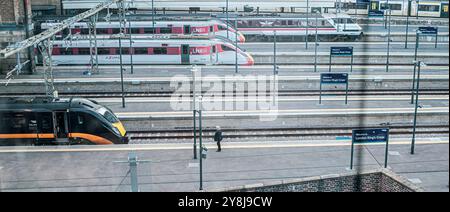 Trains Kings Cross de Londres - LNER Azuma trains à Kings Cross de Londres Banque D'Images