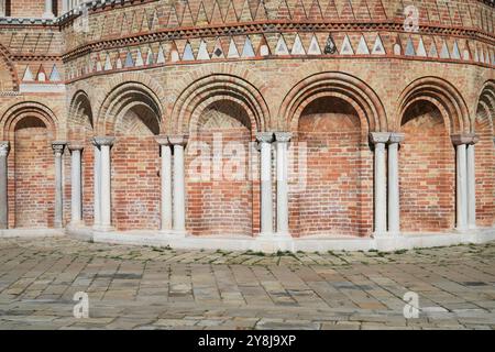 Basilica Dei Santi Maria E Donato sur l'île de Murano, Venise, Italie. Banque D'Images