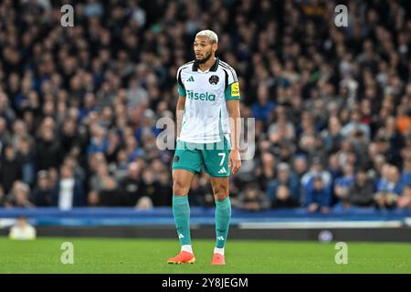 Joelinton de Newcastle United lors du match de premier League Everton vs Newcastle United au Goodison Park, Liverpool, Royaume-Uni, le 5 octobre 2024 (photo de Cody Froggatt/News images) Banque D'Images