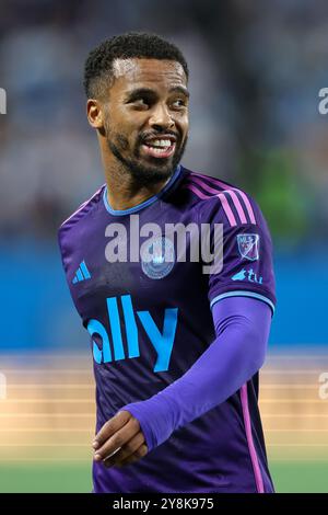 Charlotte, Caroline du Nord, États-Unis. 5 octobre 2024. Le défenseur du Charlotte FC NATHAN BYRNE (14 ans) vu lors de la deuxième mi-temps du match Charlotte FC vs CF Montréal MLS au Bank of America Stadium à Charlotte, Caroline du Nord, le 5 octobre 2024. (Crédit image : © Cory Knowlton/ZUMA Press Wire) USAGE ÉDITORIAL SEULEMENT! Non destiné à UN USAGE commercial ! Banque D'Images