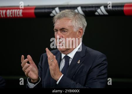 Madrid, Espagne. 05 octobre 2024. Carlo Ancelotti, entraîneur italien du Real Madrid, cet après-midi au stade Santiago Bernabeu. Le Real Madrid a battu Villarreal par 2 buts à 0 lors de la 9e manche de la Ligue au stade Santiago Bernabeu de Madrid. Crédit : SOPA images Limited/Alamy Live News Banque D'Images